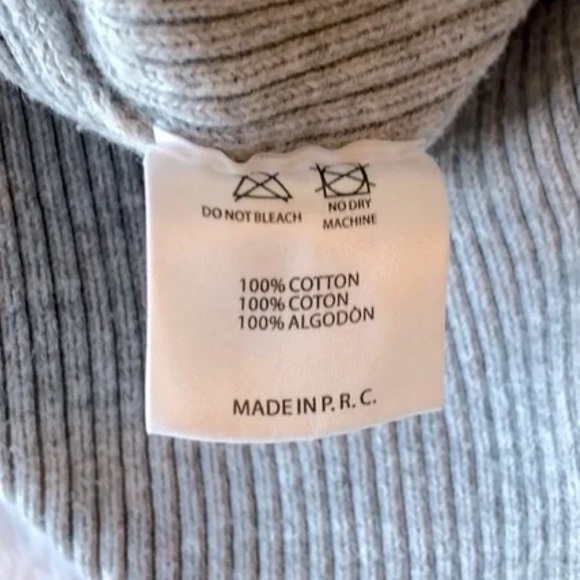 Brandy Melville Milena Sweater - Picture 6 of 6